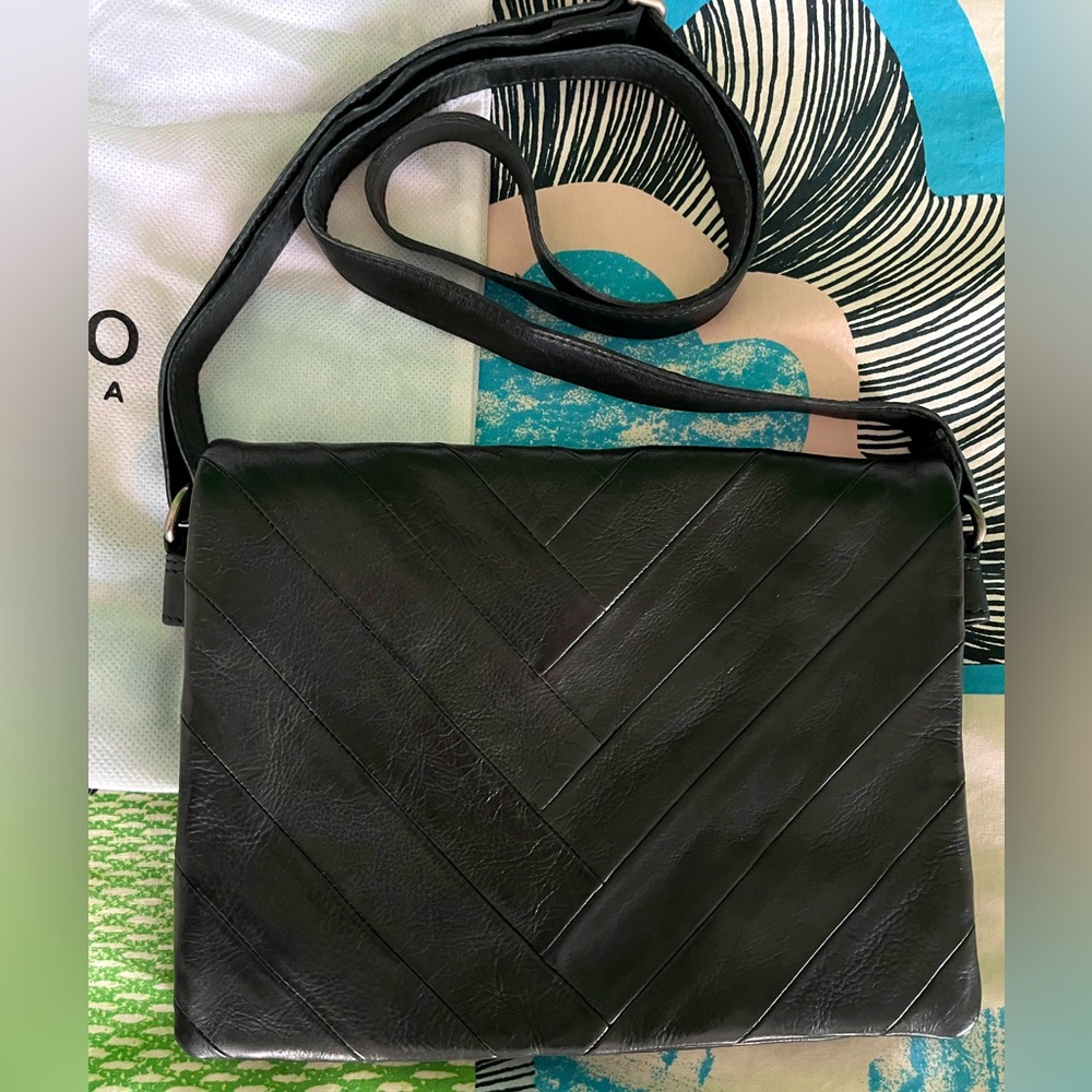 Latico Luca crossbody